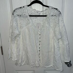 NWT Vici Floral Crochet Blouse